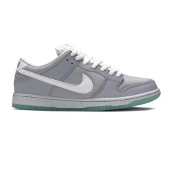 SB Dunk Low Marty McFly
